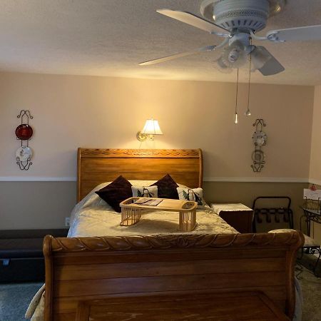 Emerald Necklace Inn Bed And Breakfast Lakewood Luaran gambar