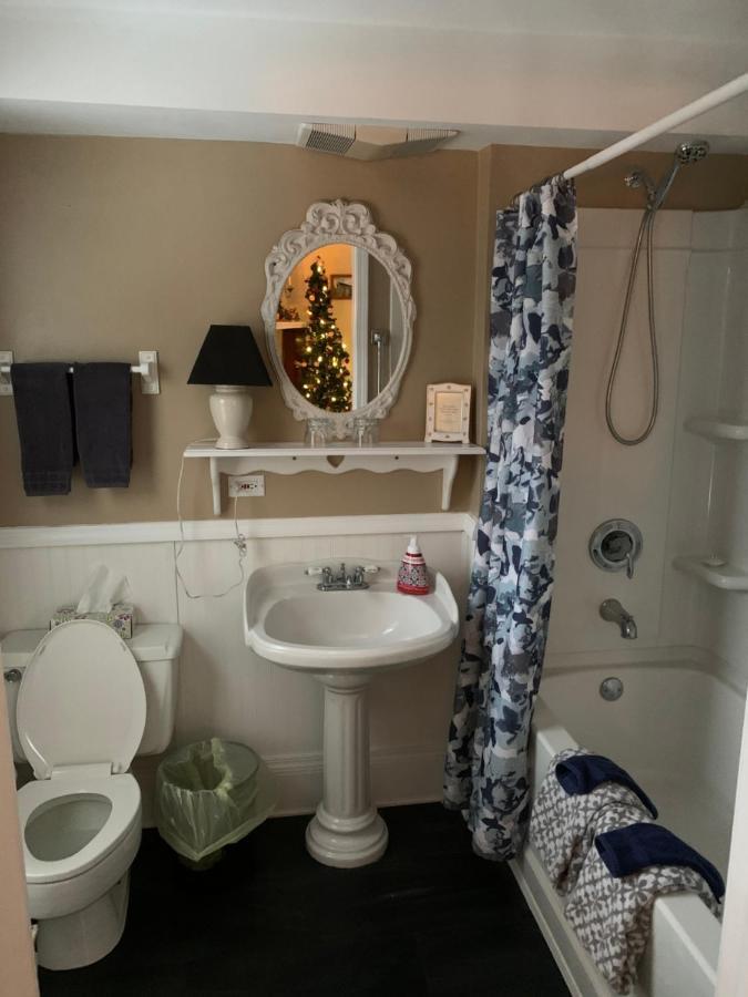 Emerald Necklace Inn Bed And Breakfast Lakewood Luaran gambar